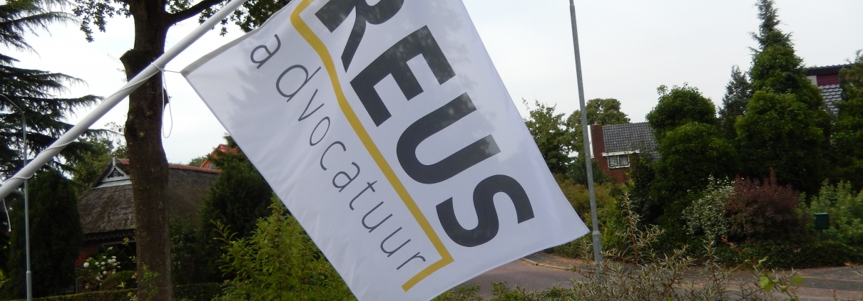 Reus advocaat witte vlag logo